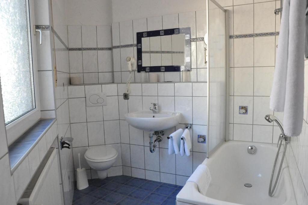 Hotel Rheinstein Ruedesheim am Rhein Room photo