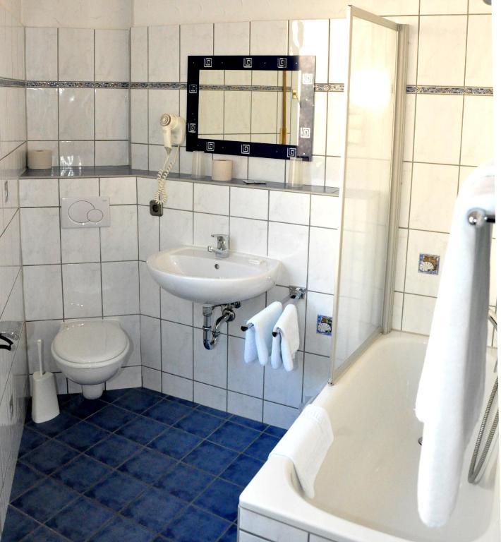 Hotel Rheinstein Ruedesheim am Rhein Room photo