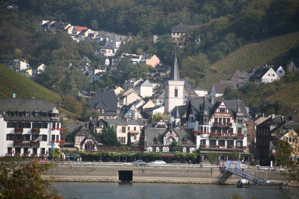 Hotel Rheinstein Ruedesheim am Rhein Exterior photo